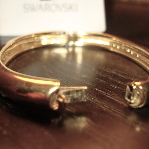 Vintage authentic Swarovski crystal cuff bracelet & dangle earring set - Picture 14 of 14